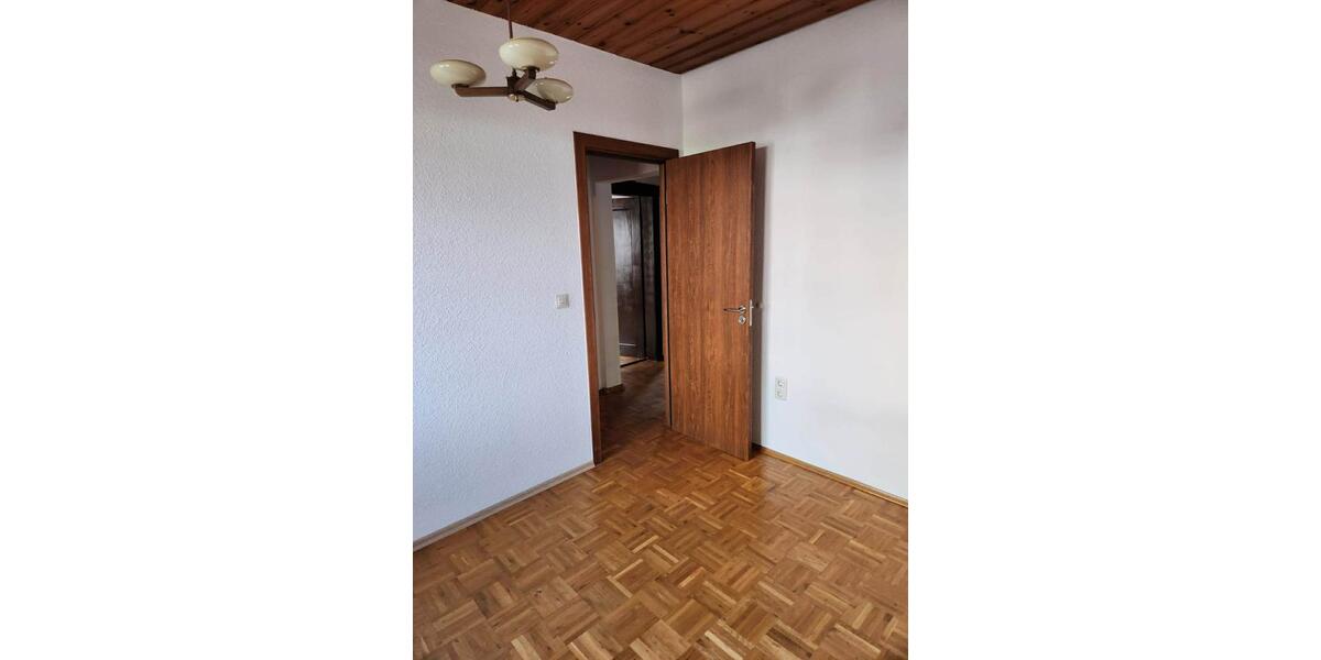 Erdgeschoßwohnung Friedberg (Hessen) - 3 Zimmer, 75 m&sup2;, 1.250&euro; | Angebot:26592066