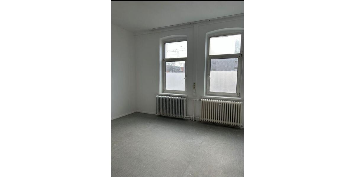 Erdgeschoßwohnung Bielefeld Stieghorst - 6 Zimmer, 180 m&sup2;, 2.000&euro; | Angebot:26039374