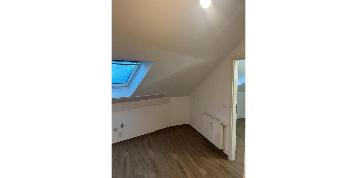 Dachgeschoßwohnung Pirmasens - 2 Zimmer, 70 m&sup2;, 500&euro; | Angebot:24365419