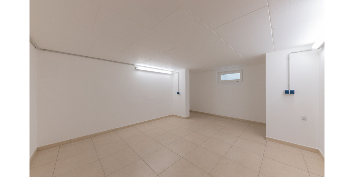 Bezugsfrei | Modernisiertes Reiheneckhaus mit Südgarten in ruhiger Lage - Reihenendhaus Geisenfeld | Angebot:26106515