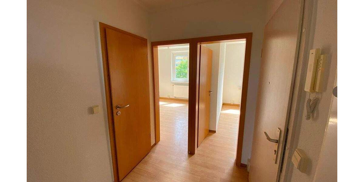 Etagenwohnung Suhl Neundorf - 4 Zimmer, 64 m&sup2;, 340&euro; | Angebot:25268283