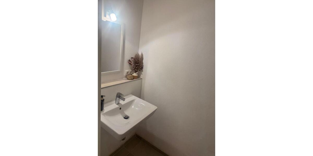 Erdgeschoßwohnung Kasseedorf - 4 Zimmer, 110 m&sup2;, 1.250&euro; | Angebot:25930684