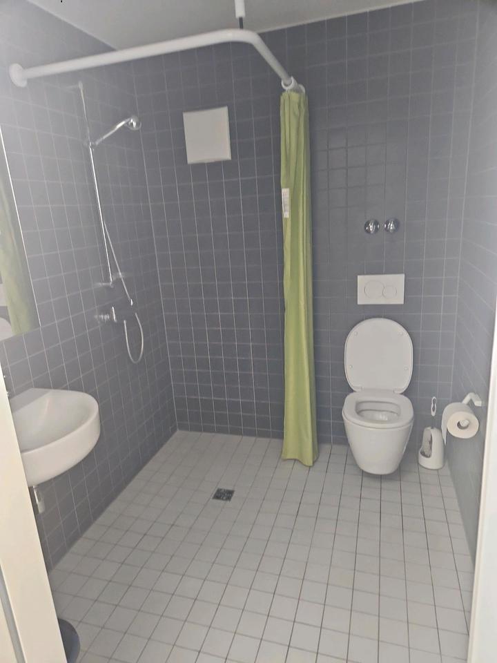 *Möbliertes Zimmer zur Untermiete in Essen (Nov und Dez) zimmer