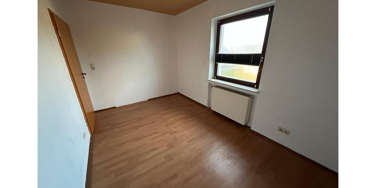 Etagenwohnung Schieder-Schwalenberg Schwalenberg - 2 Zimmer, 80 m&sup2;, 750&euro; | Angebot:24832803