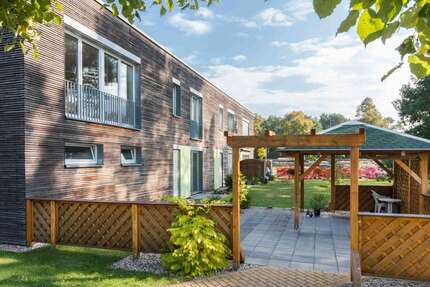 Wohnung Hoyerswerda Neustadt - 1 Zimmer, 40 m&sup2;, 295&euro; | Angebot:23406415