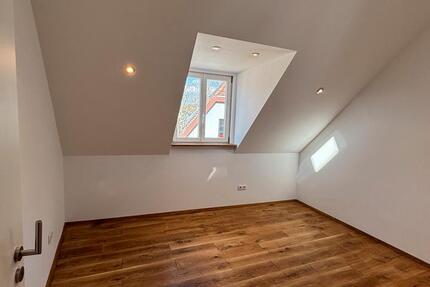 Haus Wertheim - 7 Zimmer, 190 m&sup2;, 1.250&euro; | Angebot:26521744