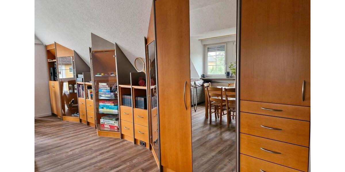 Dachgeschoßwohnung Kitzingen - 2 Zimmer, 86 m&sup2;, 1.200&euro; | Angebot:20935440