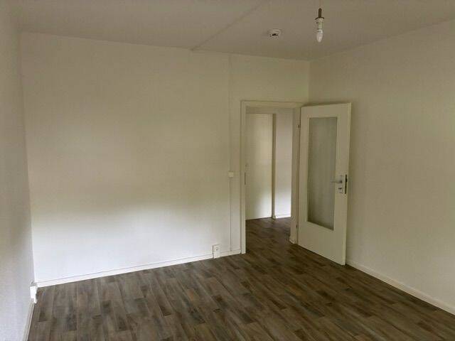 Etagenwohnung Halle (Saale) Südliche Neustadt - 3 Zimmer, 60 m&sup2;, 371&euro; | Angebot:26731111