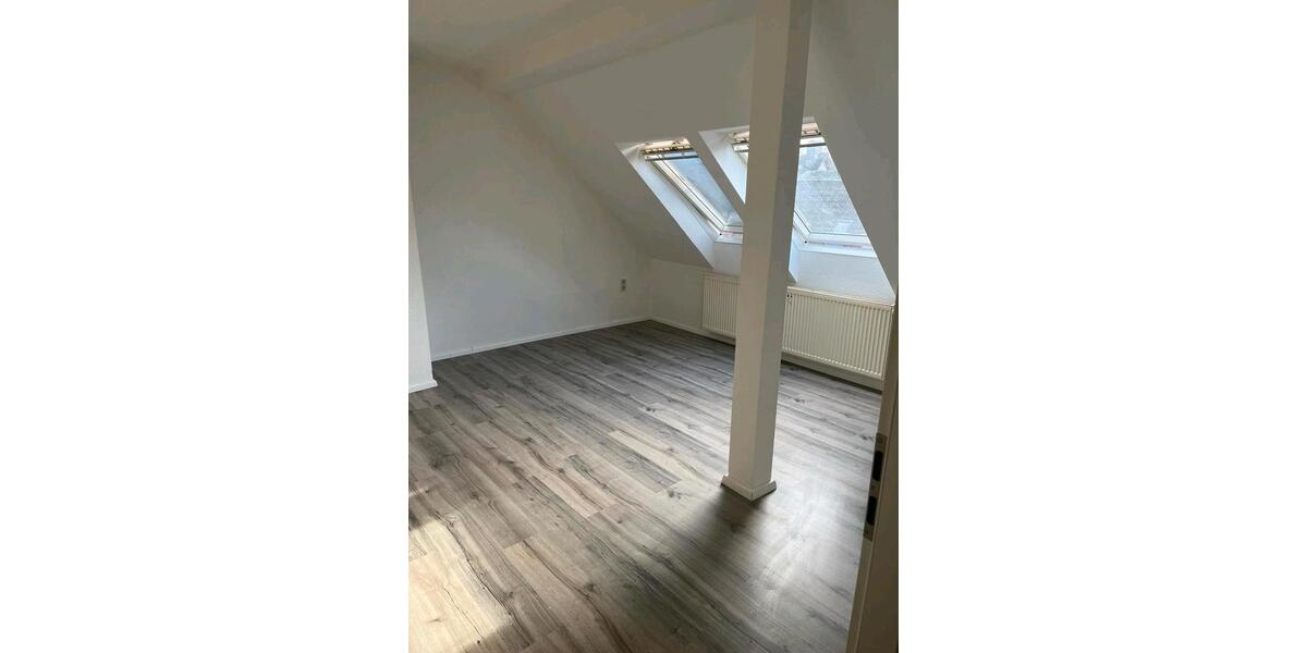 Dachgeschoßwohnung Hettstedt - 2 Zimmer, 50 m&sup2;, 375&euro; | Angebot:25995681