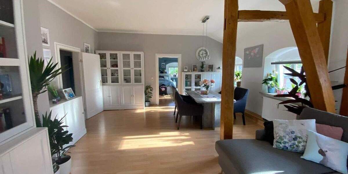 Etagenwohnung Döbeln Sörmitz - 3 Zimmer, 107 m&sup2;, 599&euro; | Angebot:25796279