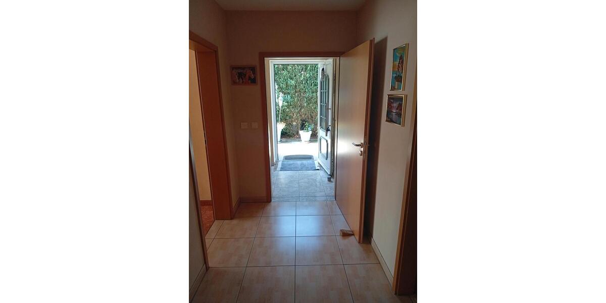 Erdgeschoßwohnung Pinneberg - 2 Zimmer, 87 m&sup2;, 1.700&euro; | Angebot:25756508