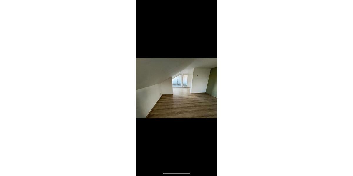 Dachgeschoßwohnung Unna - 3 Zimmer, 94 m&sup2;, 1.060&euro; | Angebot:26262447