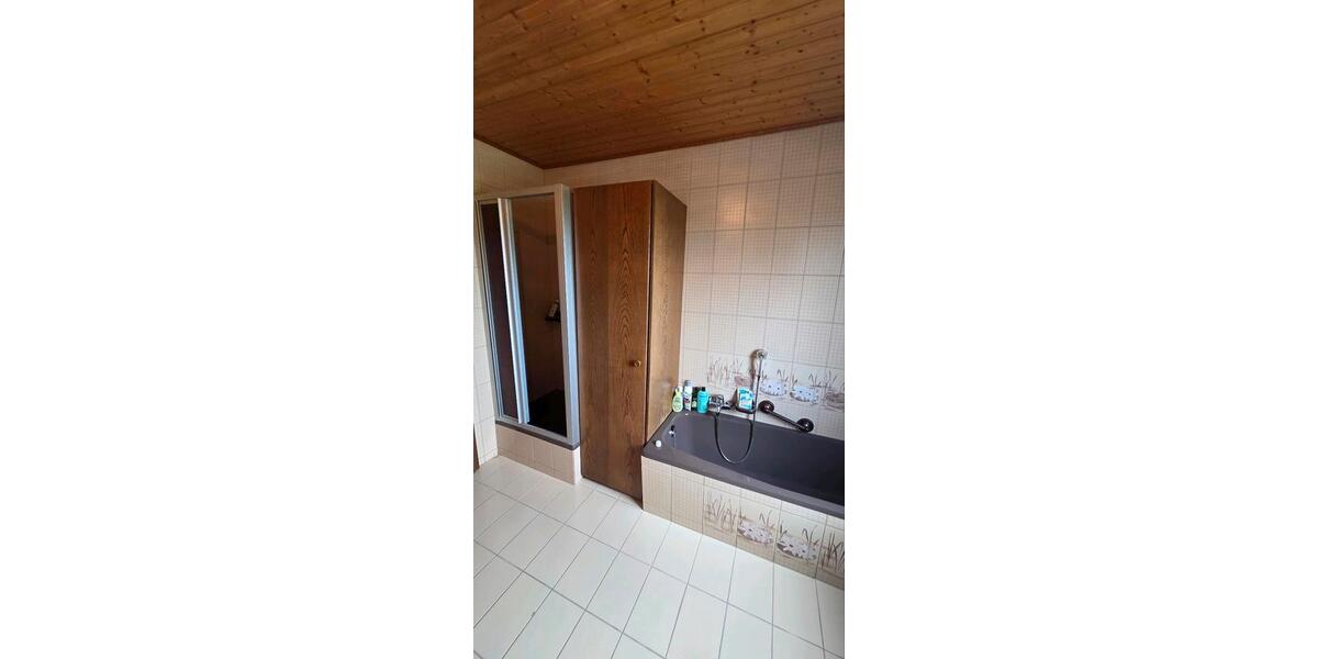 Mehrfamilienhaus, Wohnhaus Breuberg - 7 Zimmer, 198 m&sup2;, 2.500&euro; | Angebot:26693524