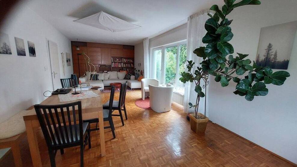 Geräumiger Bungalow in ruhiger Lage mit Doppelgarage