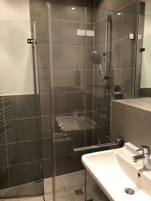 Schönes 1 Zi.App. möbliert -Einbauküche Balkon - 90478 Nürnberg