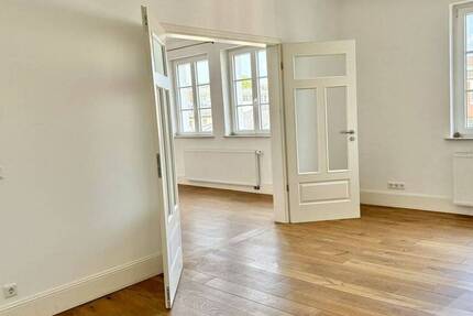 NORDEND-WEST - Exklusiv sanierte Etagenwohnung