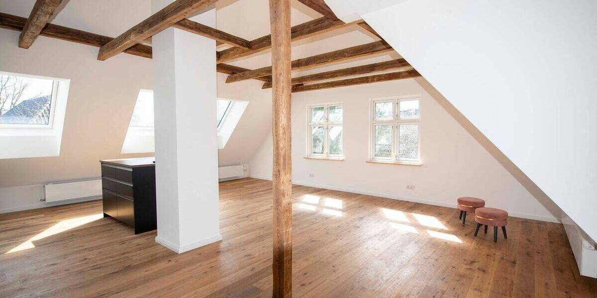 Etagenwohnung Drestedt - 2 Zimmer, 83 m&sup2;, 1.400&euro; | Angebot:26119039