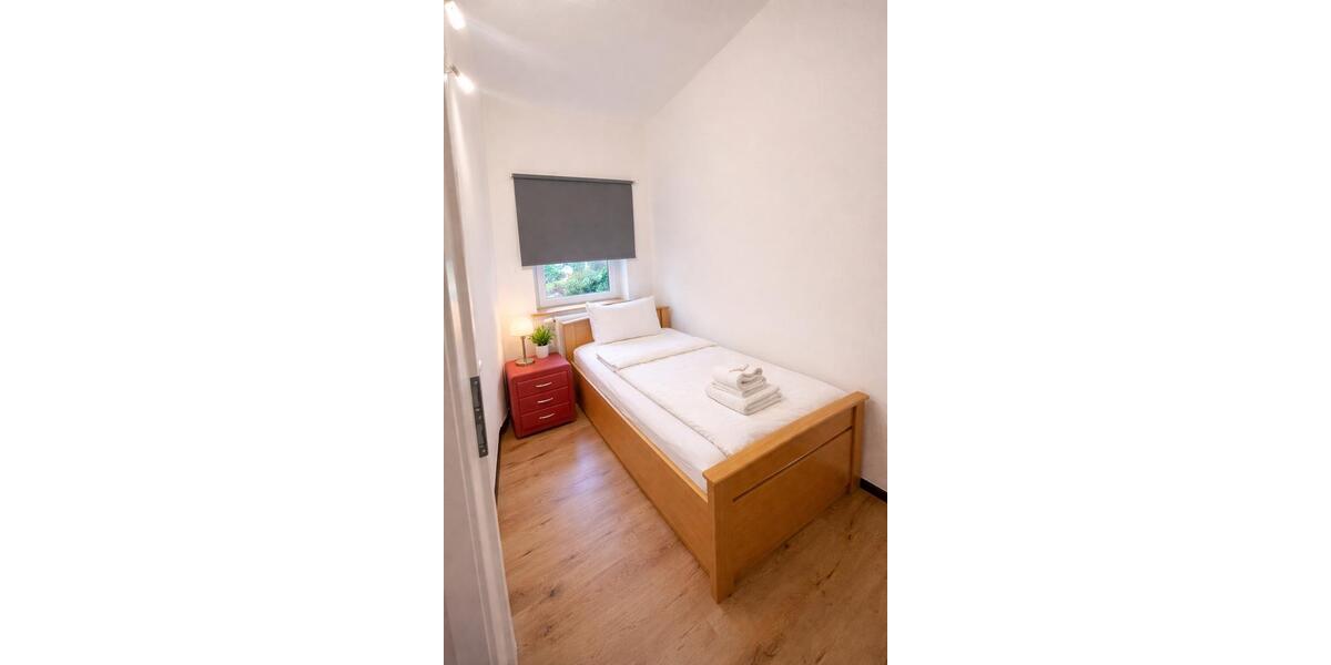 Wohnen auf Zeit Bochum Günnigfeld - 5 Zimmer, 70 m&sup2;, 18&euro; | Angebot:26305436