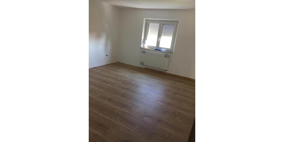 Einfamilienhaus Simbach - 5 Zimmer, 150 m&sup2;, 1.050&euro; | Angebot:25916397