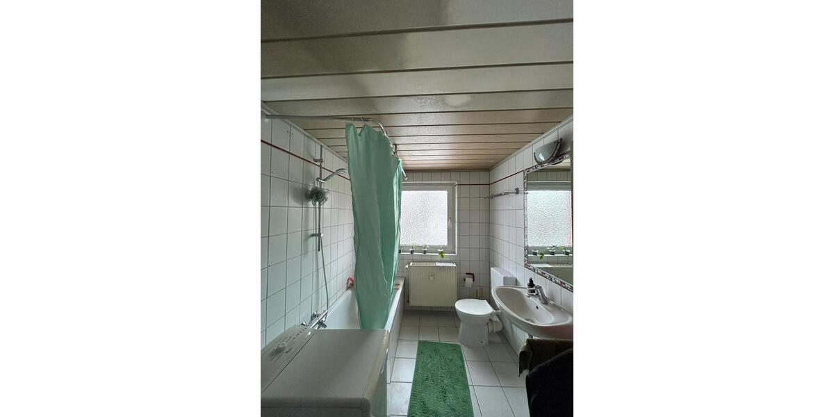 Wohnen auf Zeit Würzburg Heuchelhof - 20 Zimmer, 110 m&sup2;, 450&euro; | Angebot:24791048