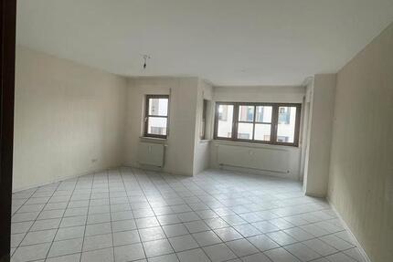 Wohnung Schlüchtern - 3 Zimmer, 93 m&sup2;, 850&euro; | Angebot:25981872