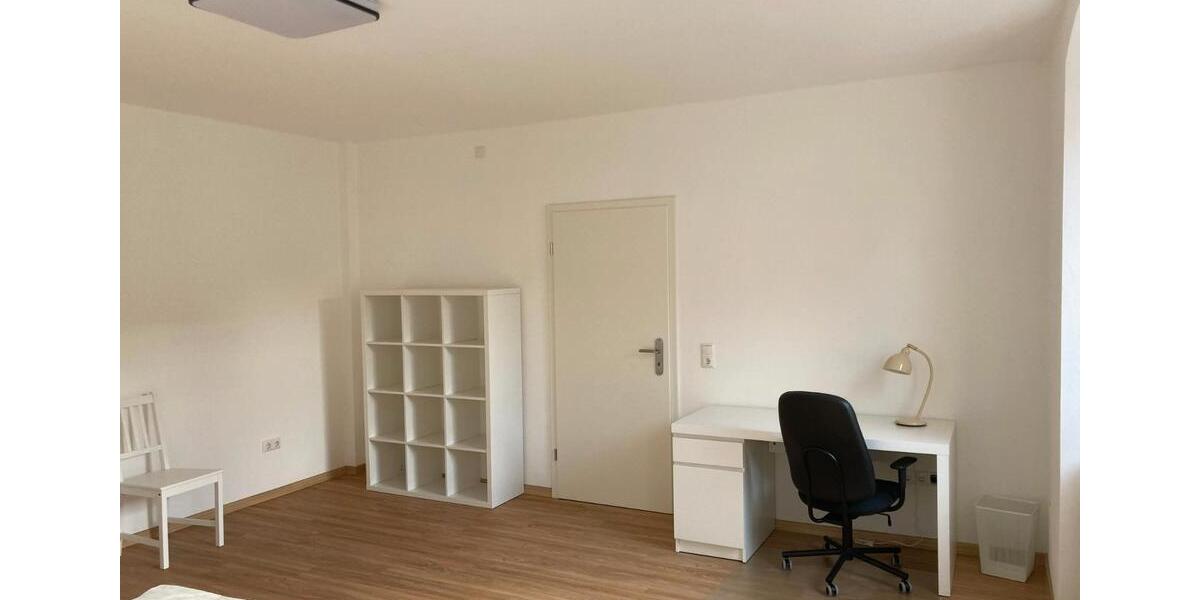 Etagenwohnung Deggendorf - 5 Zimmer, 140 m&sup2;, 590&euro; | Angebot:26036116
