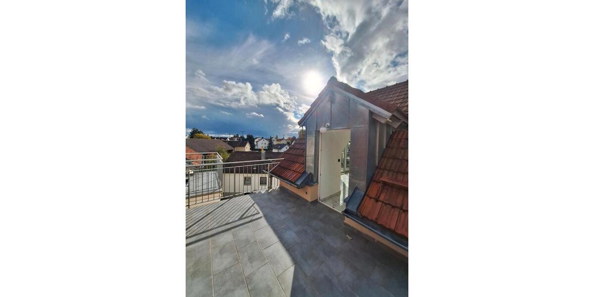 Dachgeschoßwohnung Straubing - 2.5 Zimmer, 66 m&sup2;, 950&euro; | Angebot:25901723