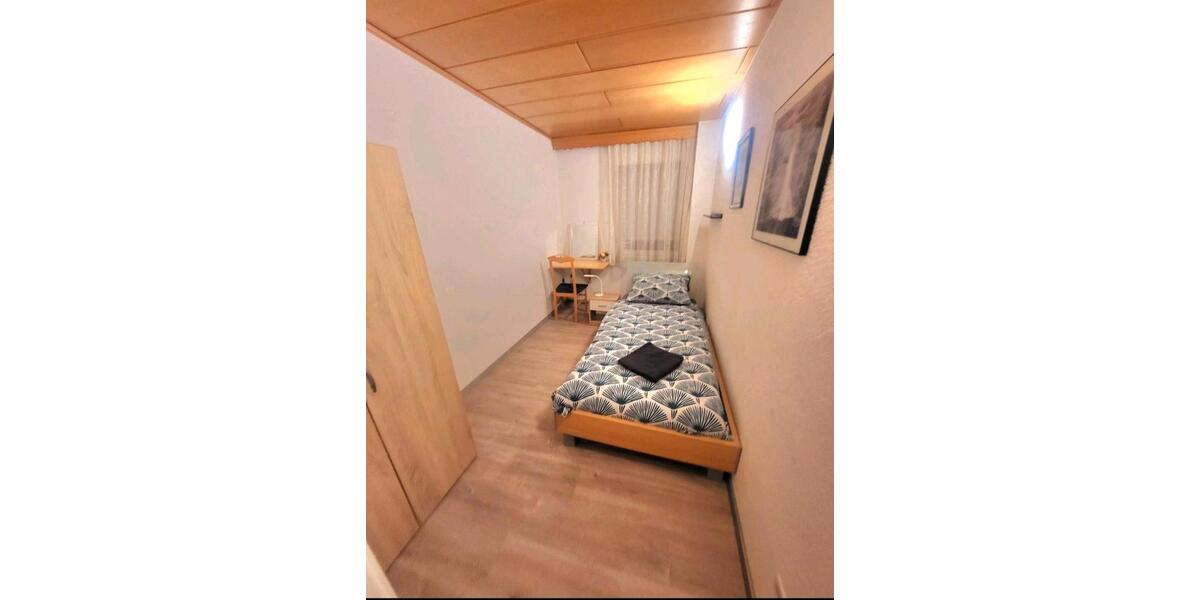 Wohnen auf Zeit Bedburg - 5 Zimmer, 380 m&sup2;, 20&euro; | Angebot:24749155