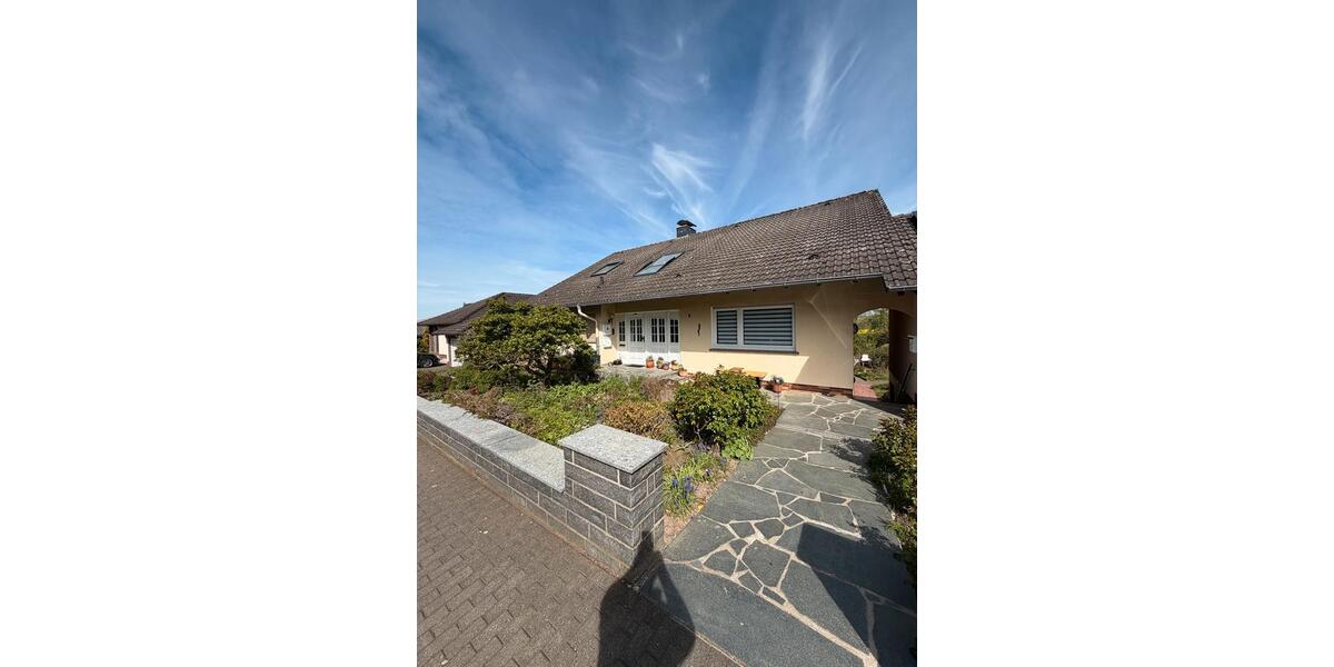 Dachgeschoßwohnung Grünberg - 1 Zimmer, 92 m&sup2;, 1.150&euro; | Angebot:26336177