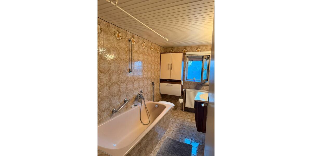 Erdgeschoßwohnung Heusweiler - 2.5 Zimmer, 75 m&sup2;, 550&euro; | Angebot:25257537