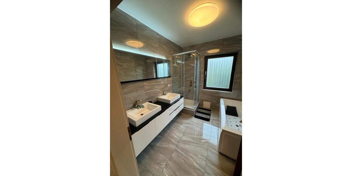 Wohnen auf Zeit Hamburg Wandsbek - 20 Zimmer, 500 m&sup2;, 20&euro; | Angebot:26625156