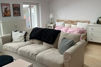 Schöne möblierte Dachgeschoßwohnung nahe dem Bahnhof Charlottenhof