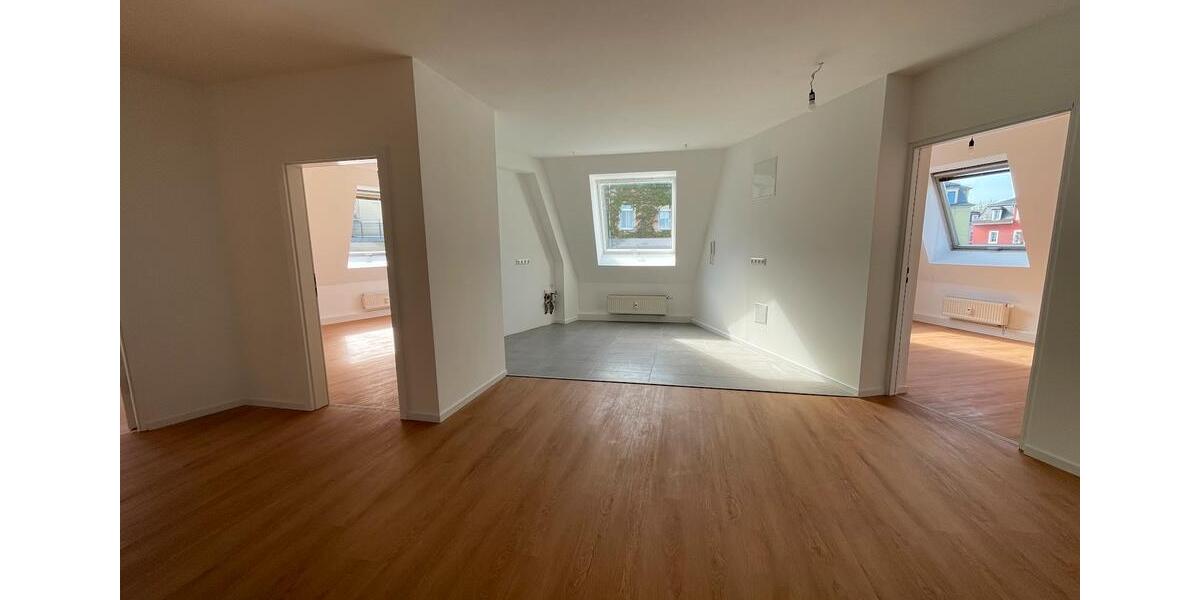 Etagenwohnung Dresden Cotta - 5 Zimmer, 141 m&sup2;, 1.420&euro; | Angebot:20452324