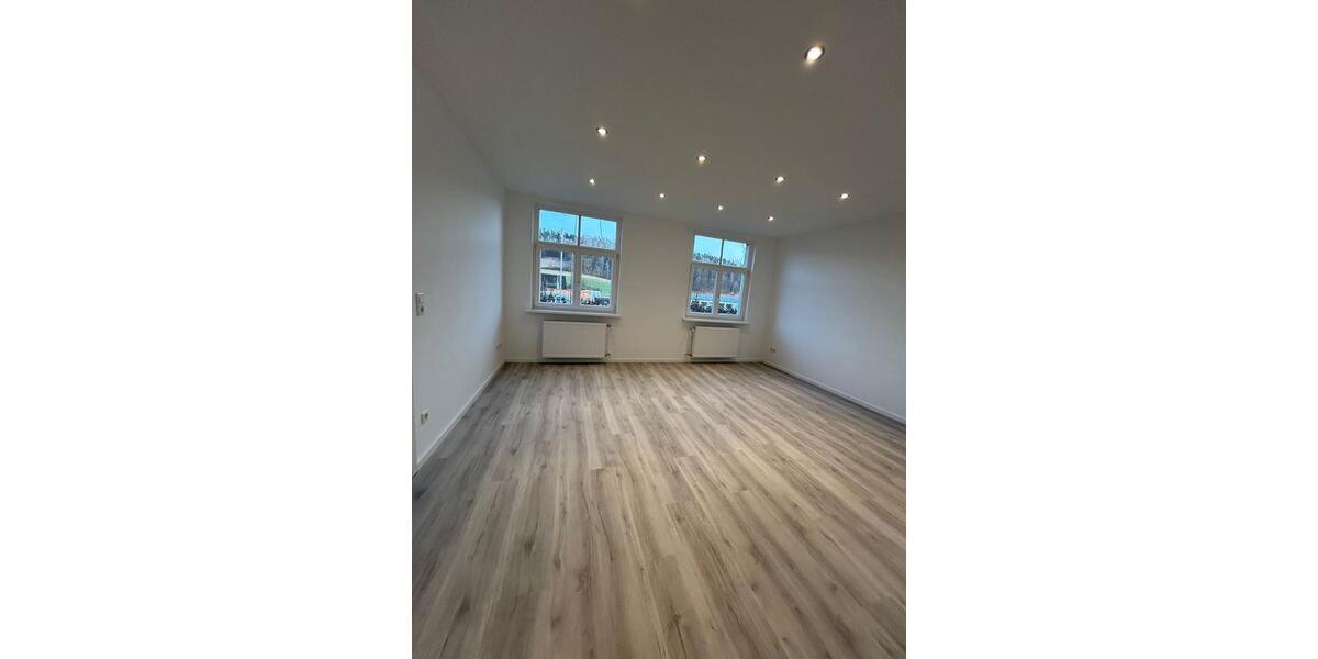 Erdgeschoßwohnung Weitramsdorf - 3 Zimmer, 83 m&sup2;, 765&euro; | Angebot:25364502