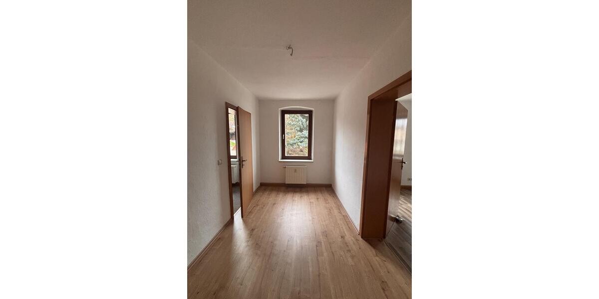 Erdgeschoßwohnung Lunzenau - 3 Zimmer, 62 m&sup2;, 310&euro; | Angebot:23779157