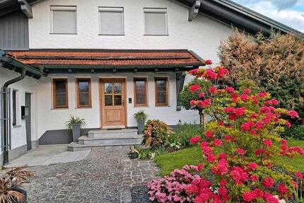 Wohnung Untergriesbach - 5 Zimmer, 142 m&sup2;, 950&euro; | Angebot:26698834