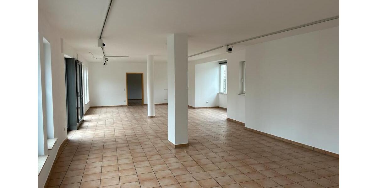 Gewerbeobjekt Butzbach - 1.000&euro; | Angebot:23390352