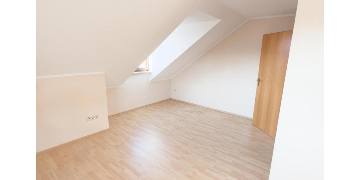 Doppelhaushälfte Großheirath - 4.5 Zimmer, 140 m&sup2;, 1.050&euro; | Angebot:24784370