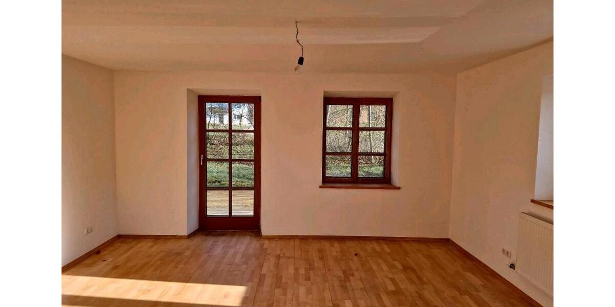 Erdgeschoßwohnung Gangkofen - 3 Zimmer, 131 m&sup2;, 1.150&euro; | Angebot:26038541