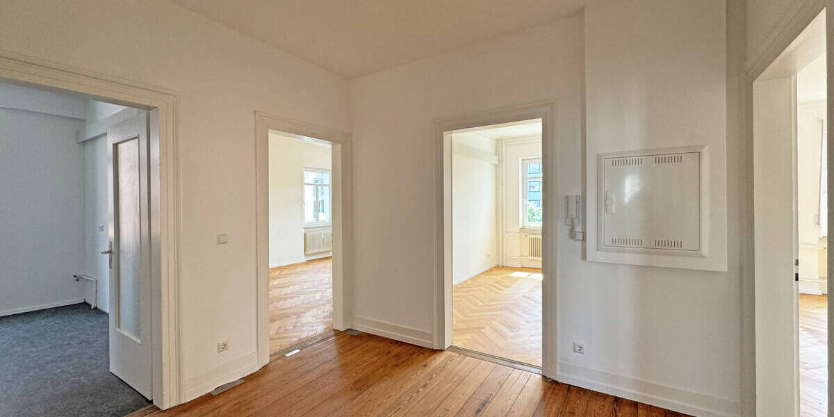 Etagenwohnung Reutlingen Innenstadt - 4 Zimmer, 121 m&sup2;, 1.090&euro; | Angebot:26725618