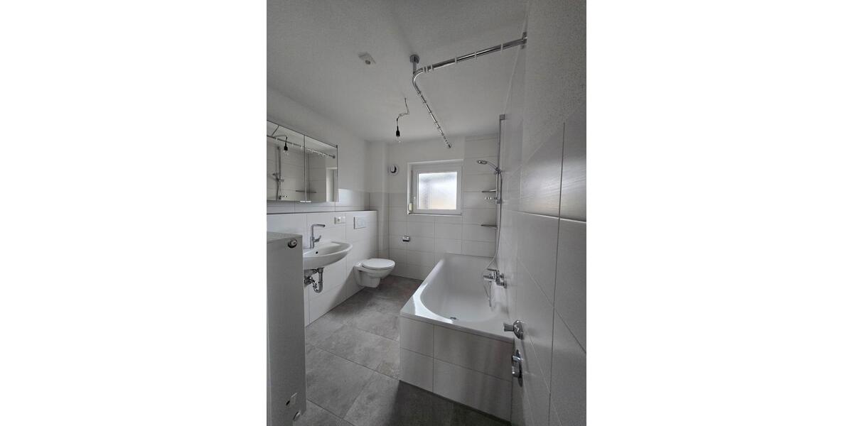 Dachgeschoßwohnung Ebelsbach - 3 Zimmer, 490&euro; | Angebot:22230792