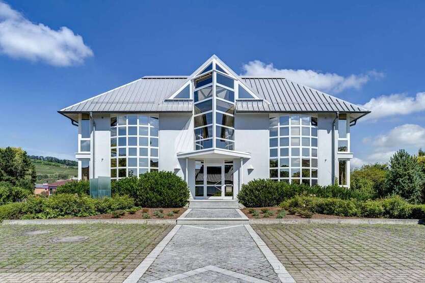 Büro in Ihringen Wasenweiler 6.348 € 892 m²