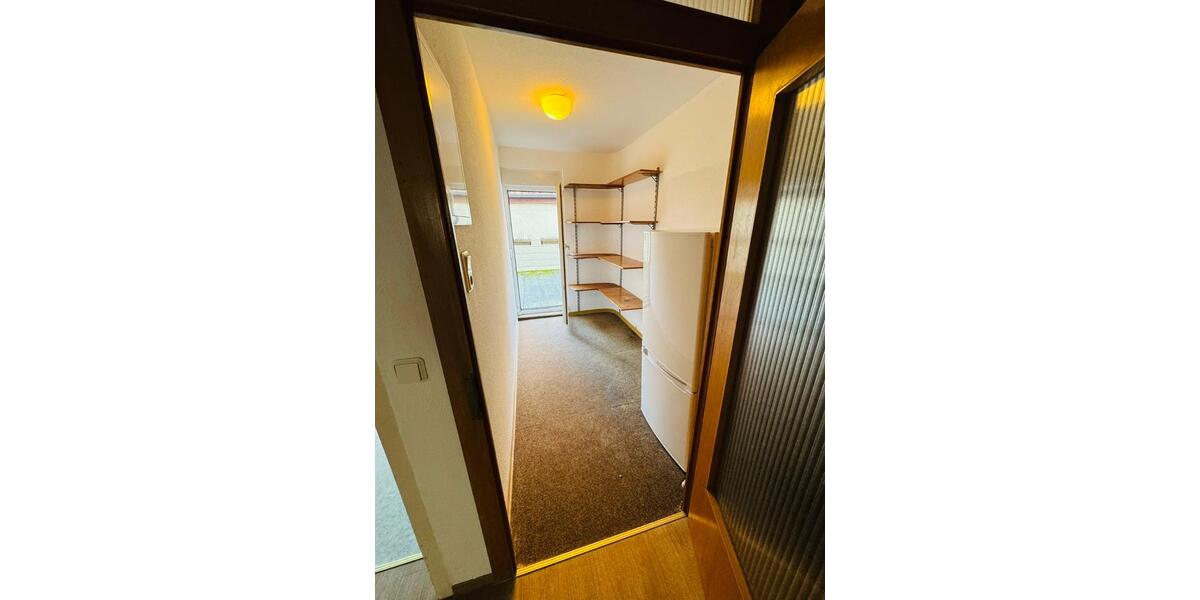 Etagenwohnung Alsfeld - 5 Zimmer, 185 m&sup2;, 850&euro; | Angebot:24640045