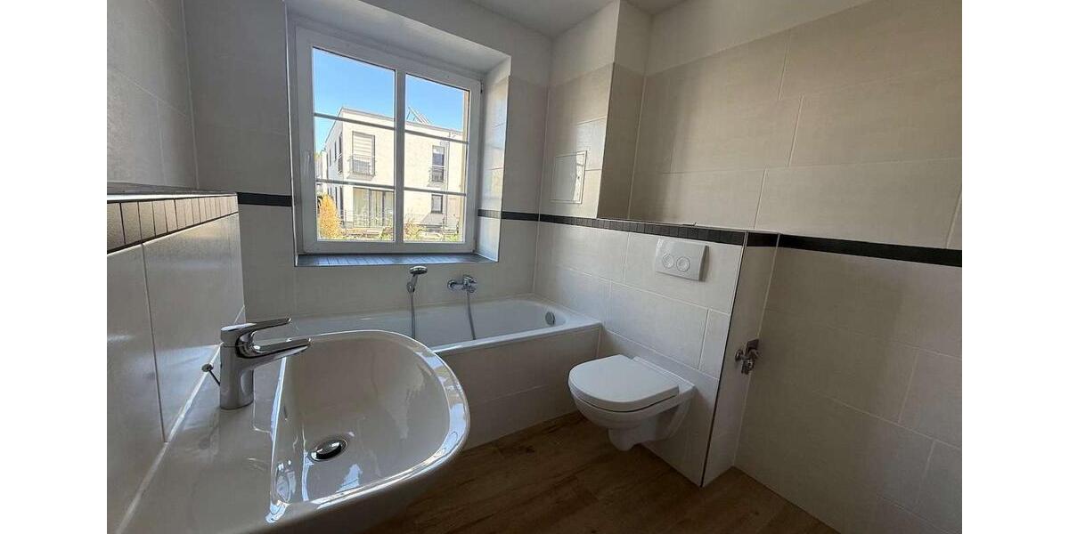 Erdgeschoßwohnung Brandenburg an der Havel Bahnhofsvorstadt - 2 Zimmer, 76 m&sup2;, 831&euro; | Angebot:26645556