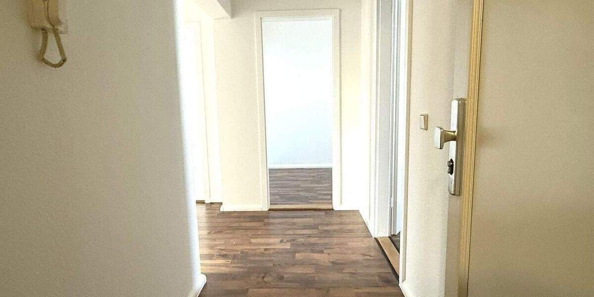 Zimmer Chemnitz Gablenz - 3 Zimmer, 64 m&sup2;, 355&euro; | Angebot:26187951