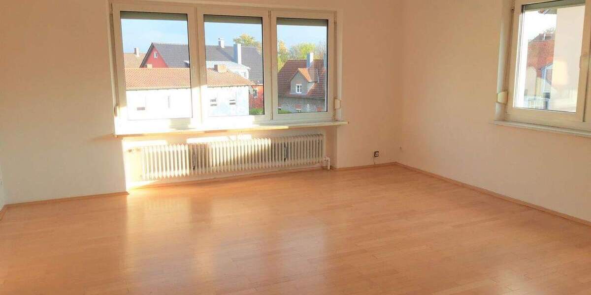 Etagenwohnung Amberg - 3 Zimmer, 94 m&sup2;, 790&euro; | Angebot:25909111