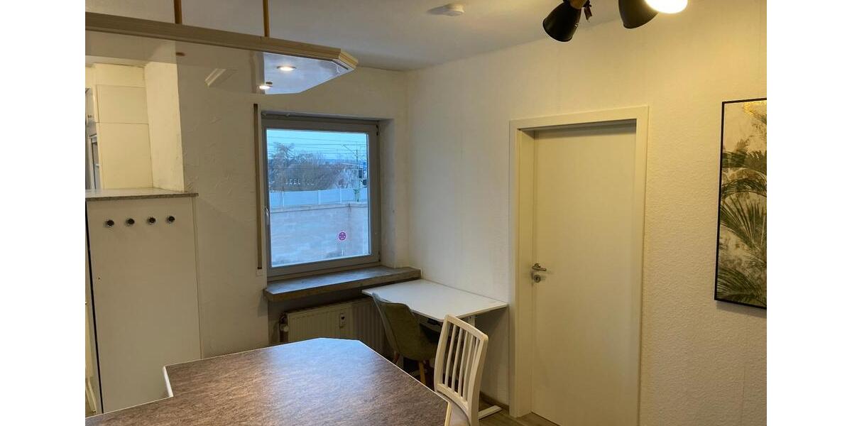 Etagenwohnung Würzburg - 4 Zimmer, 16 m&sup2;, 450&euro; | Angebot:25428016