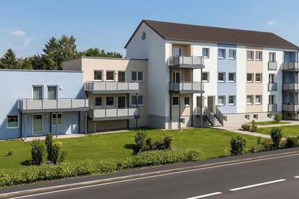 Wohnung Tirschenreuth - 2 Zimmer, 79 m&sup2;, 830&euro; | Angebot:23671385