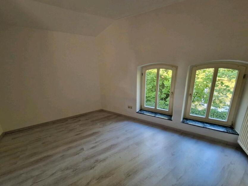 1 Zimmer mit KücheGarten in WG