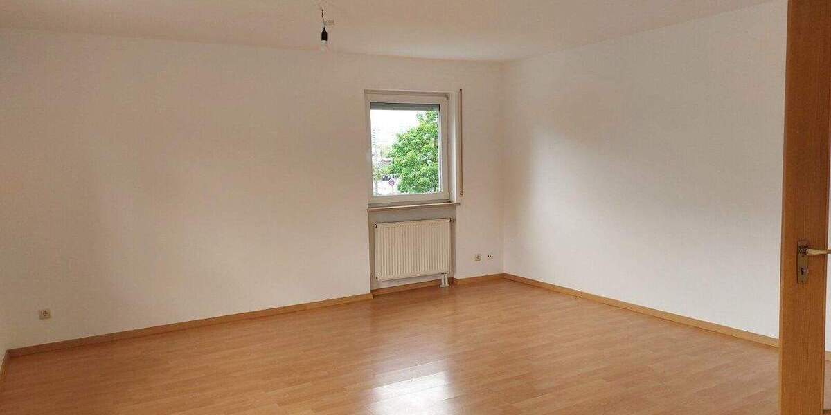 Etagenwohnung Erlangen Bruck - 3 Zimmer, 90 m&sup2;, 1.220&euro; | Angebot:25746812